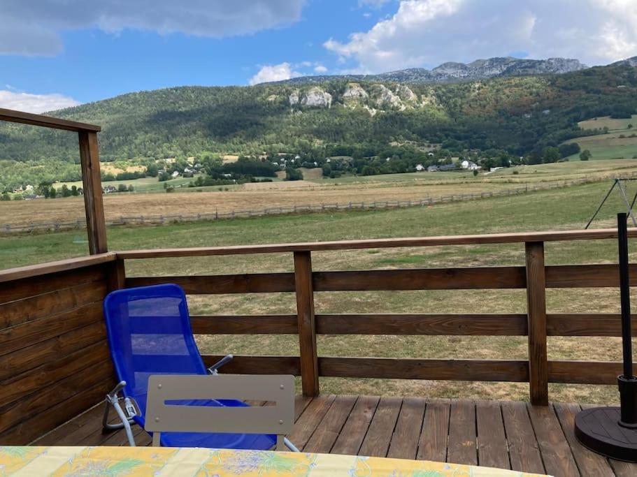 Chalet Cosy, Belle Vue, Dans Le Massif Du Vercors Lans-en-Vercors Exterior photo